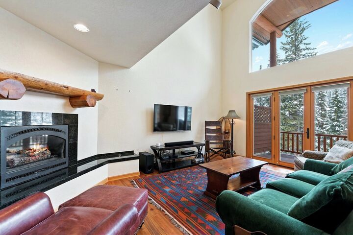 #319 - Living Area