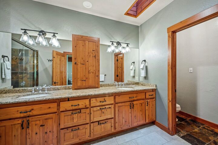 #363 - Master Ensuite Bathroom
