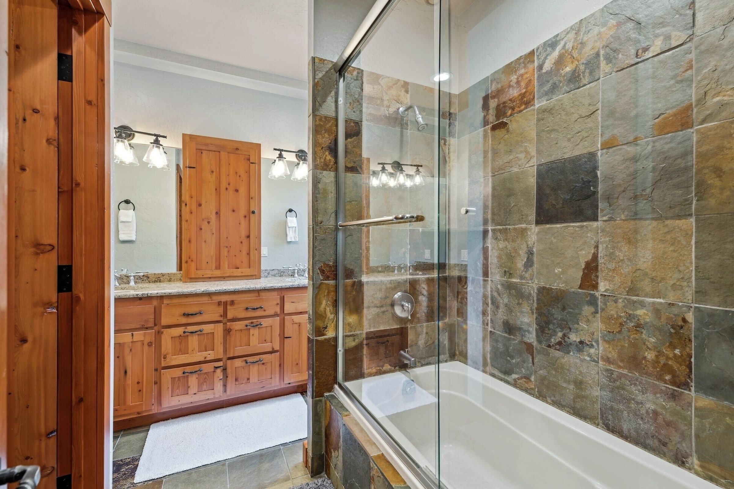 Second Master Ensuite Bathroom