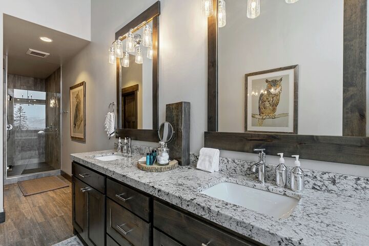 #385 - Master Ensuite Bathroom