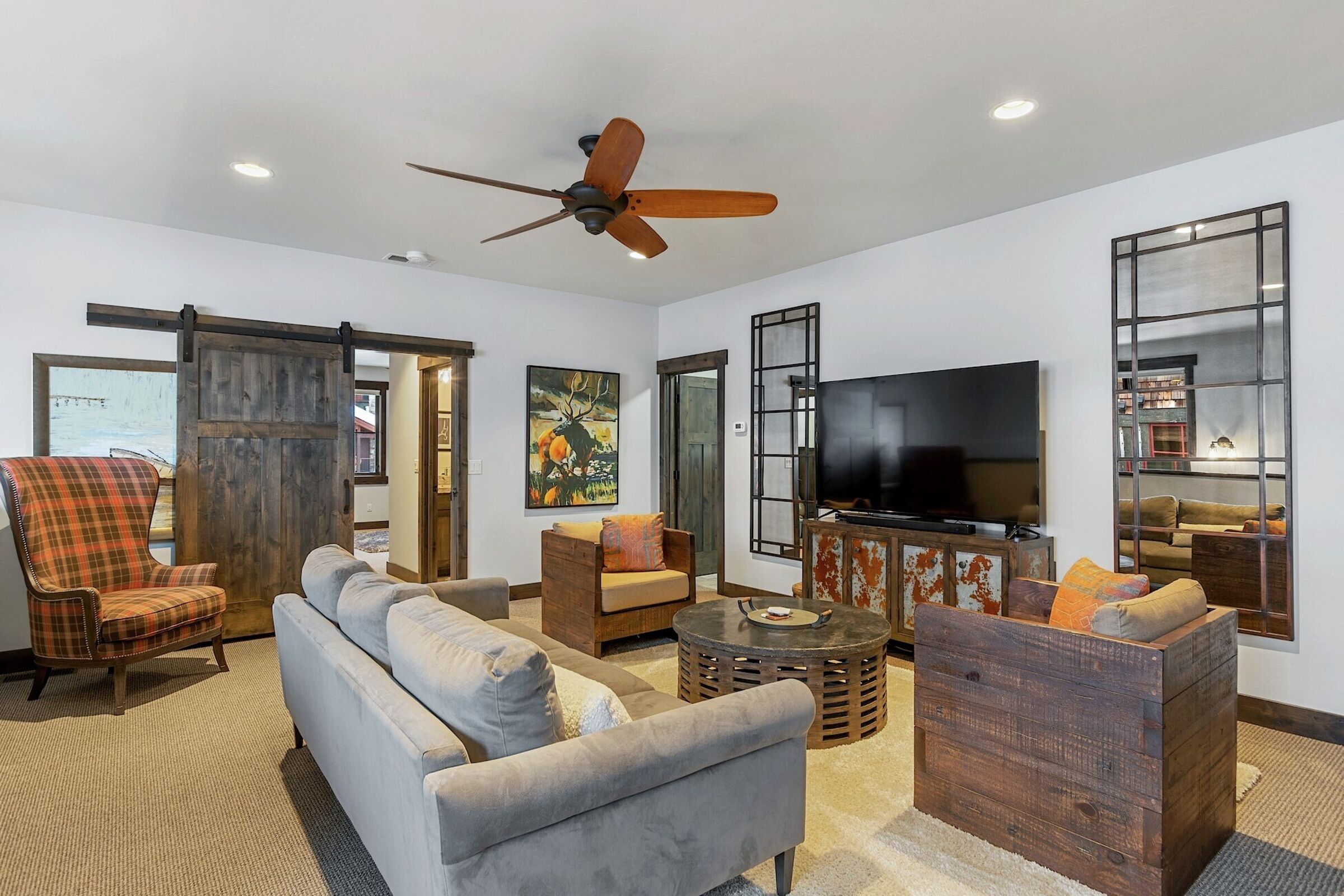#385 - Family Room