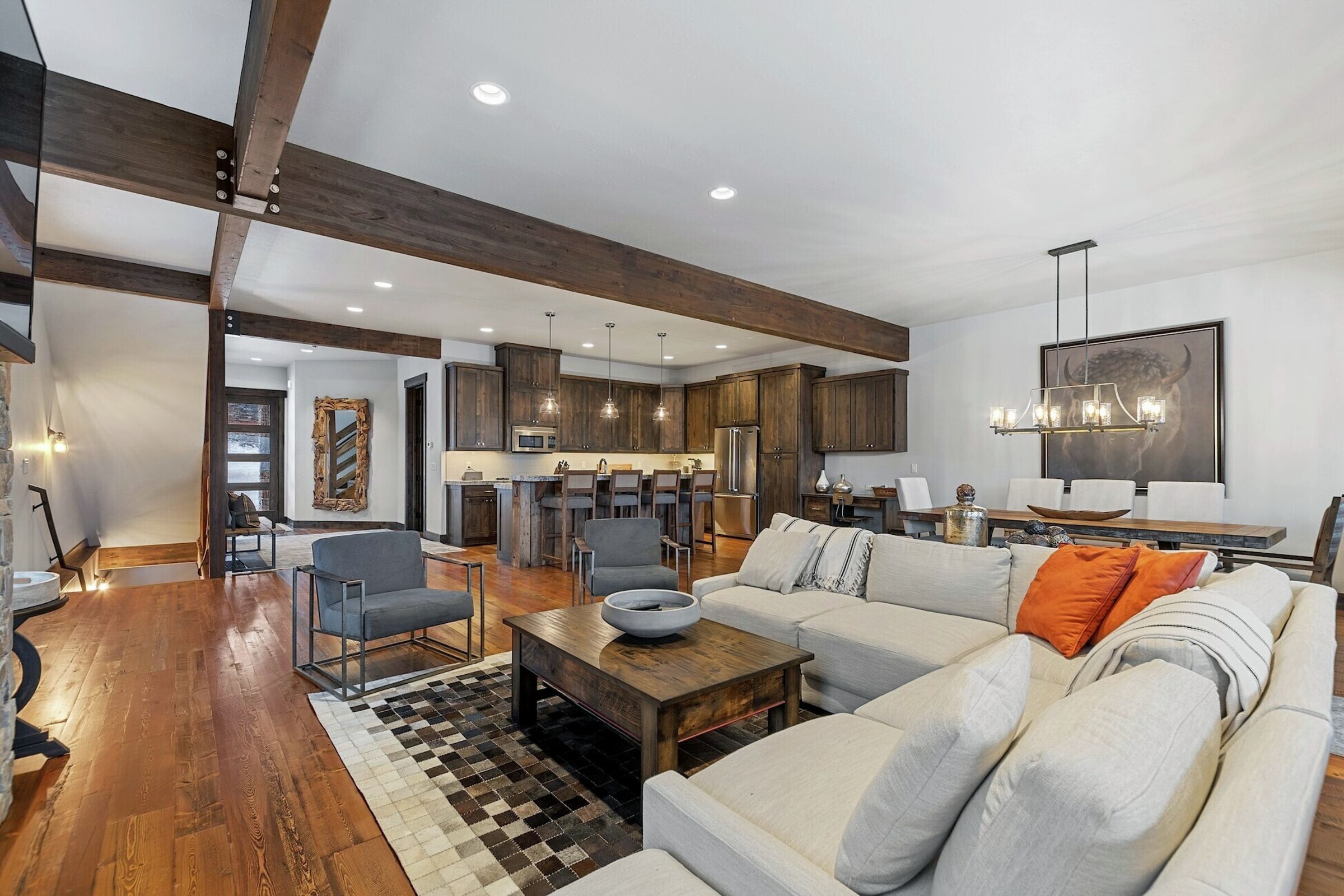 #385 - Living Area