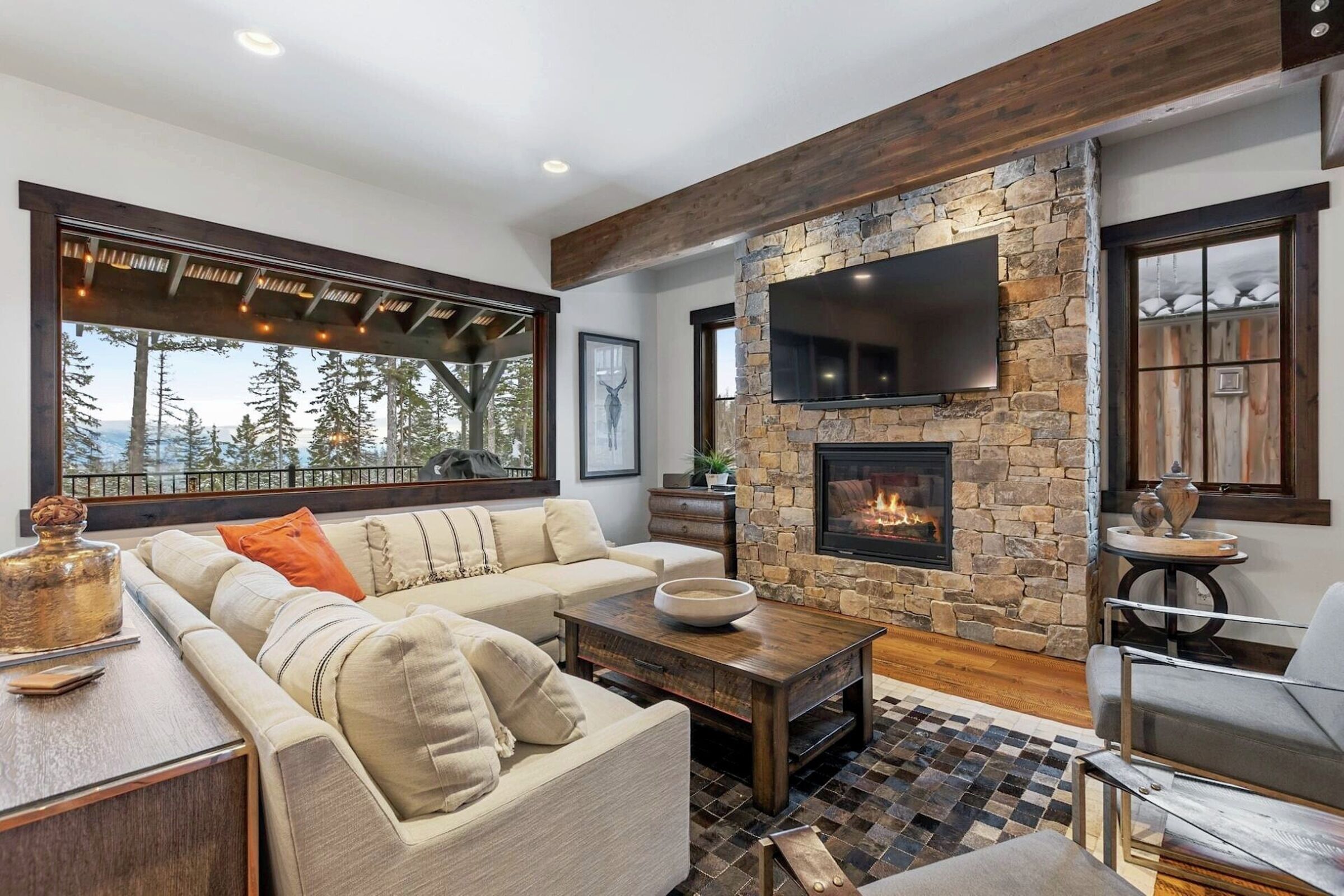 #385 - Living Area