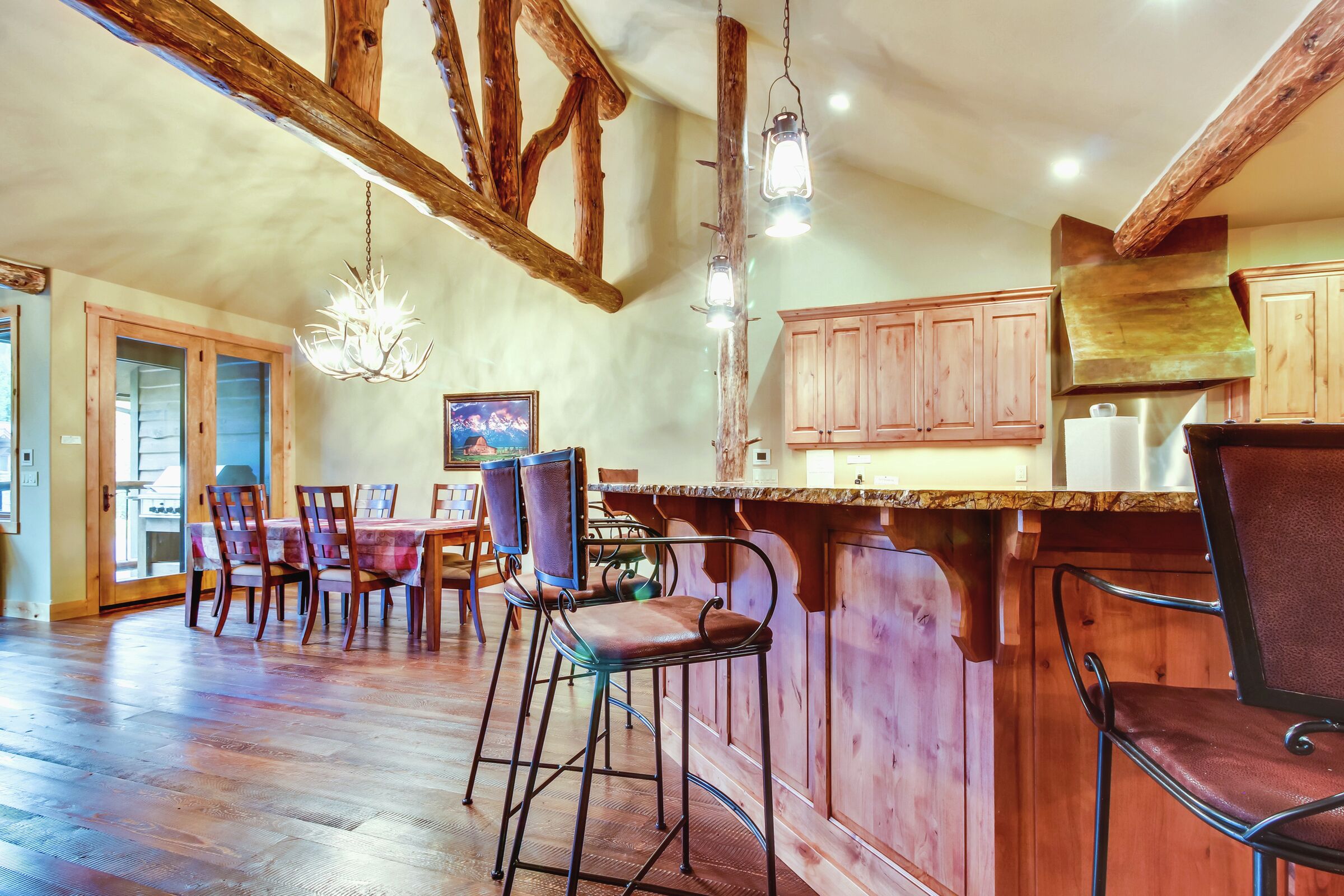Dining Room & Kitchen