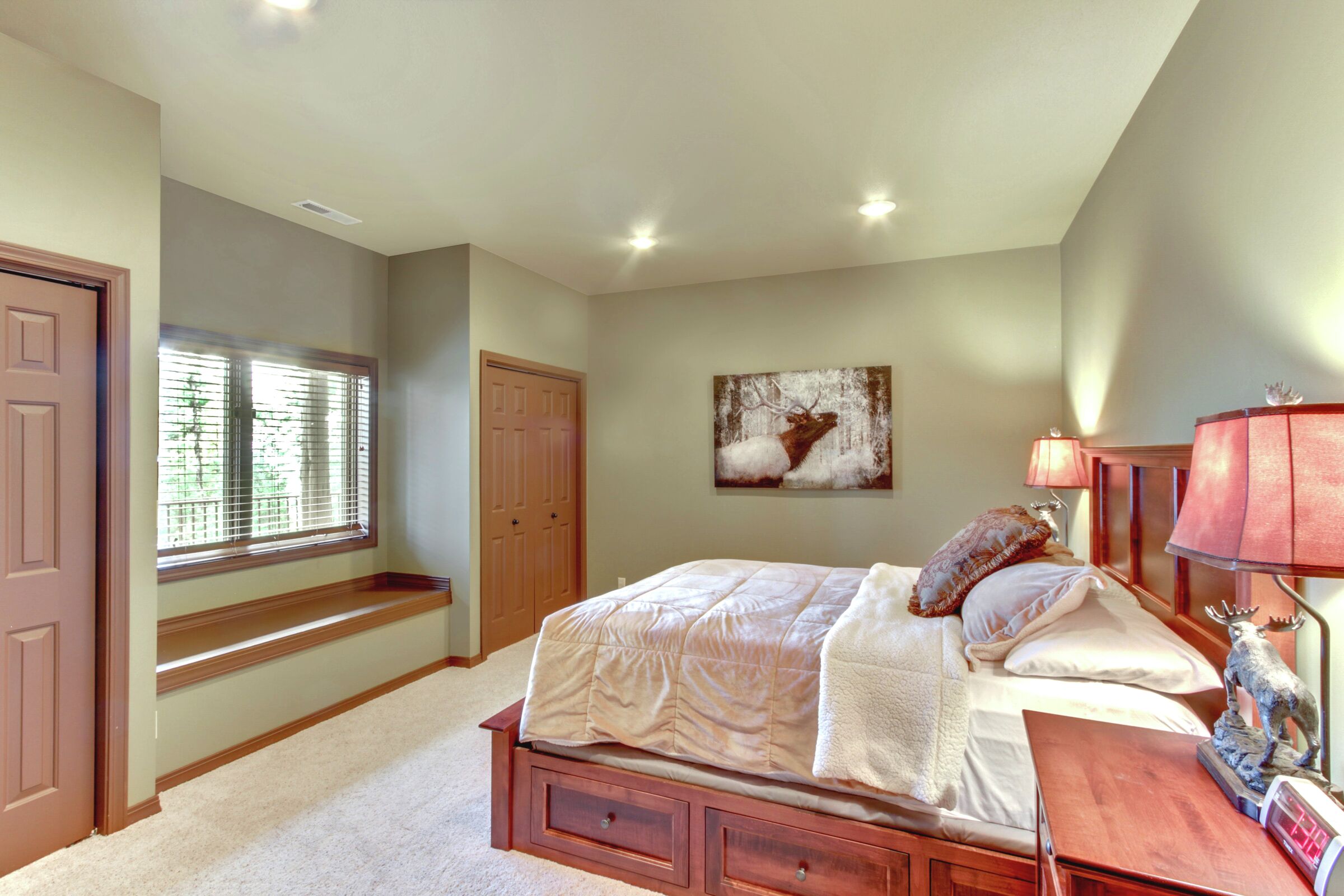 5 Bdrm 3.5 Bath HT - Bedroom