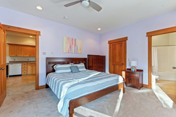 5 Bdrm 3.5 Bath HT - Bedroom