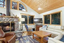 4 Bdrm 3.5 Bath - Living Area