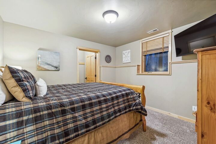 4 Bdrm 3.5 Bath - Bedroom