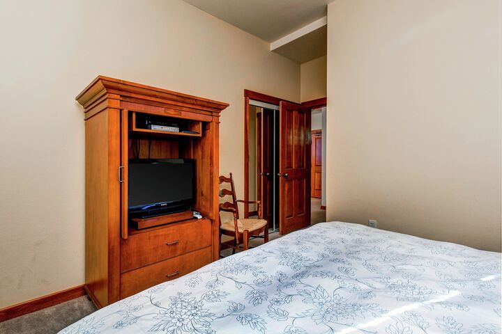 #107 - Columbine - Bedroom