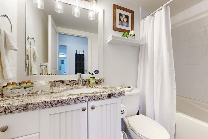 #314 - Maximus Suite - Bathroom