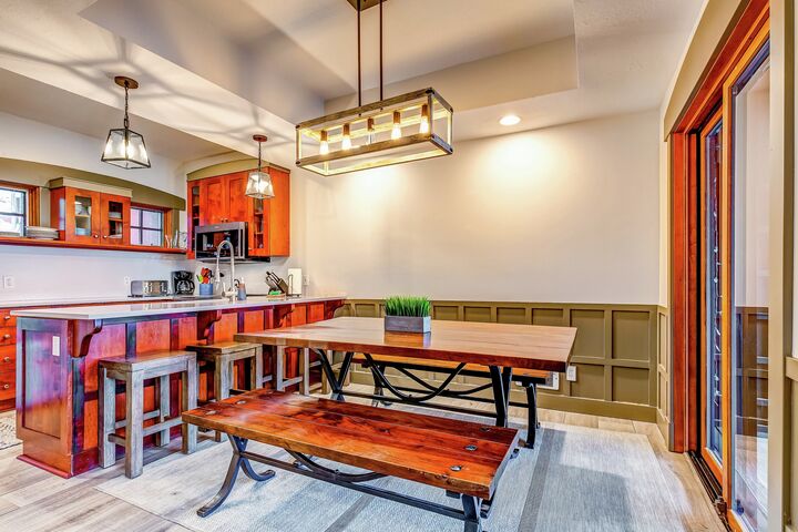 #101 - Dining Area & Kitchen
