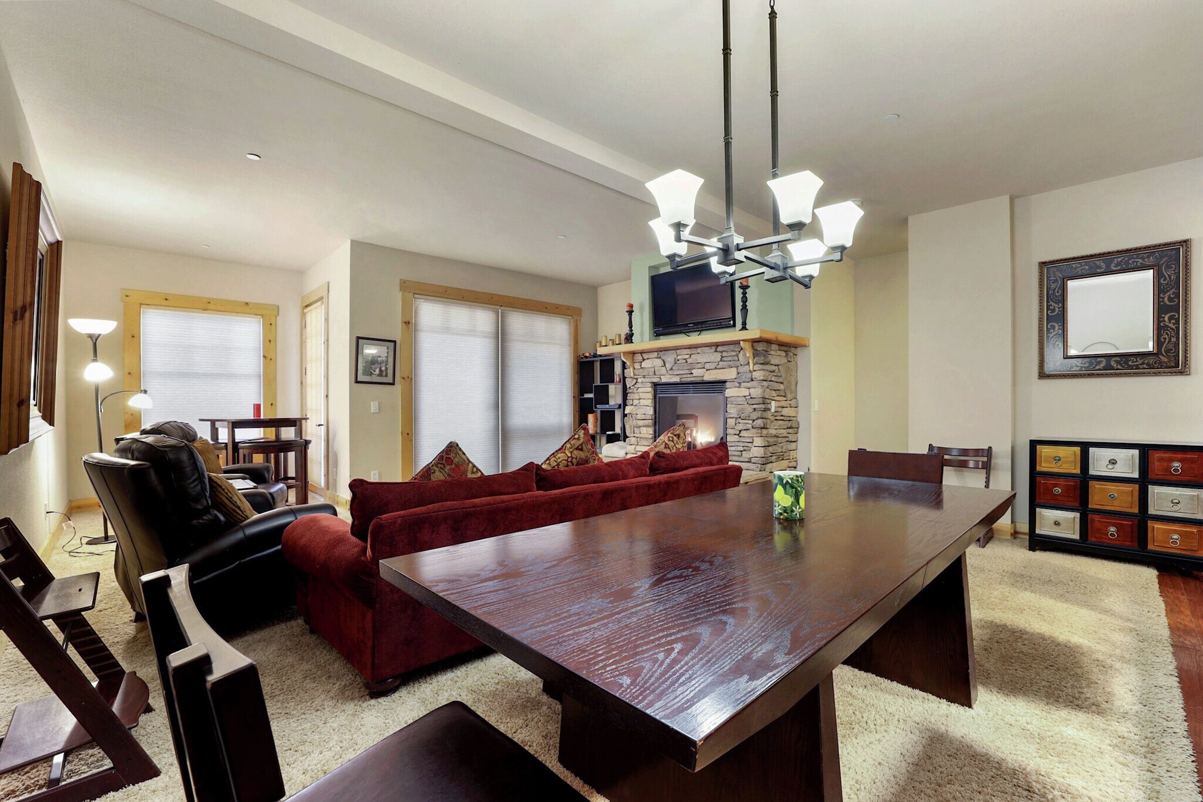 Living Area & Dining Area