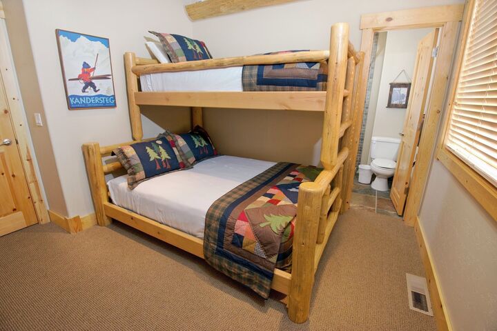 Luxury 2 Bdrm - Bedroom